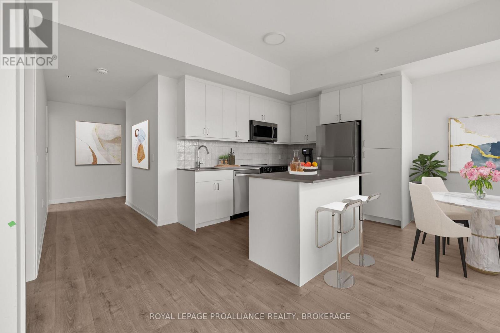 905 - 223 PRINCESS STREET