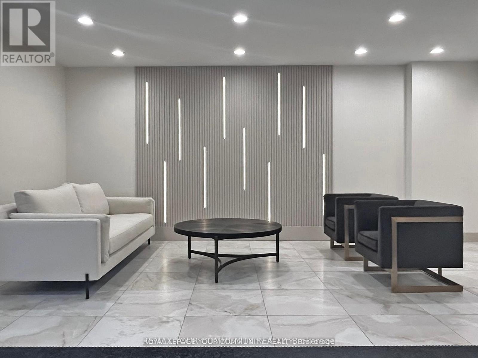 324 - 32 CLARISSA DRIVE