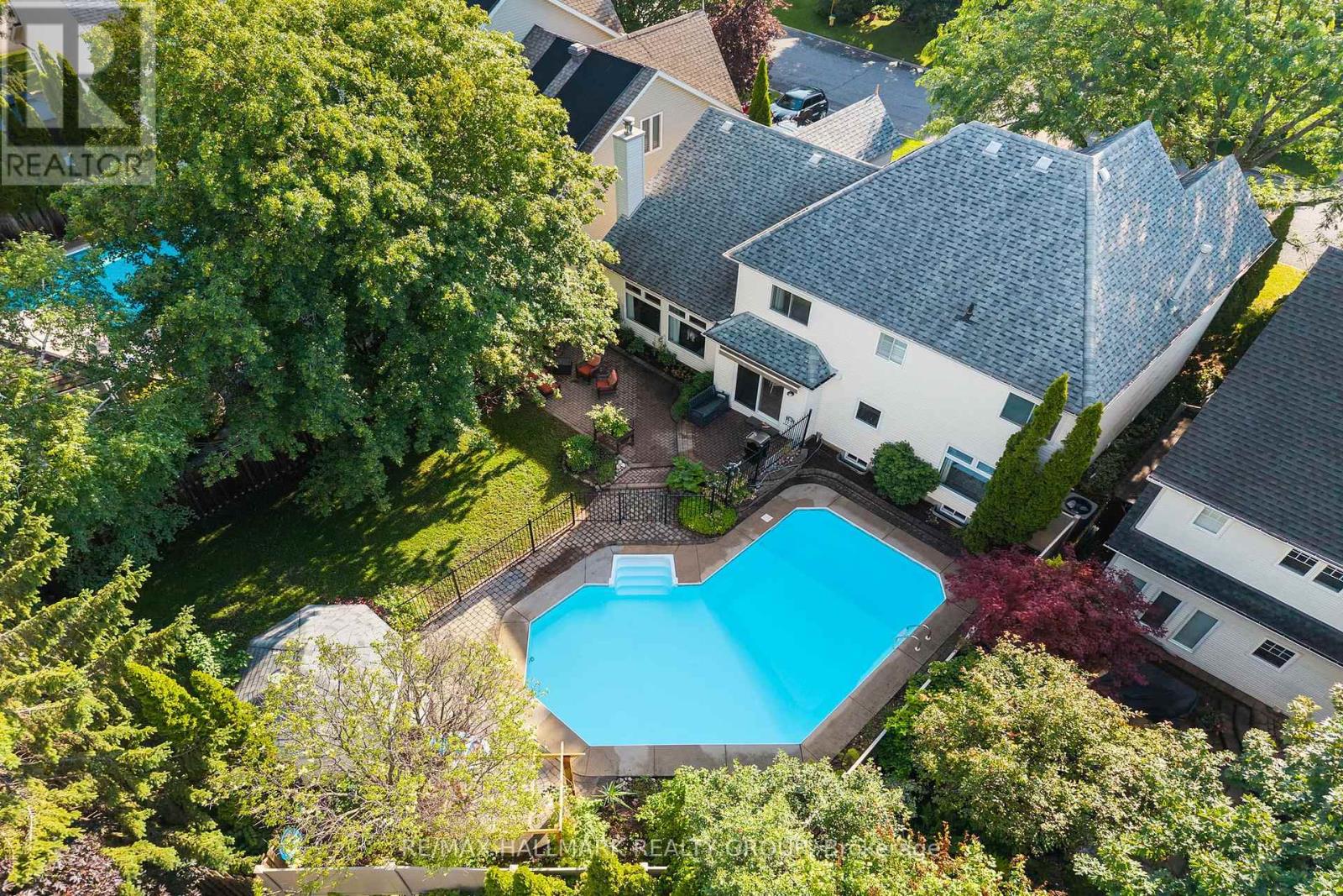 24 WENDELL AVENUE