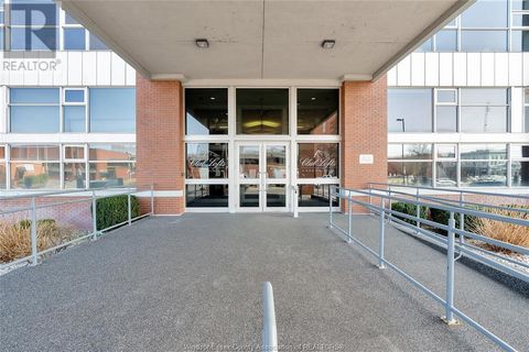2175 Wyandotte STREET East Unit# 212 Windsor ON N8Y5B9