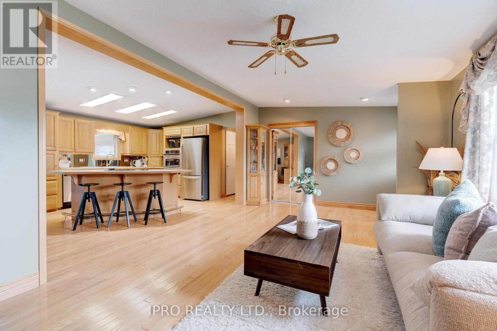 48 LAKESHORE DRIVE
