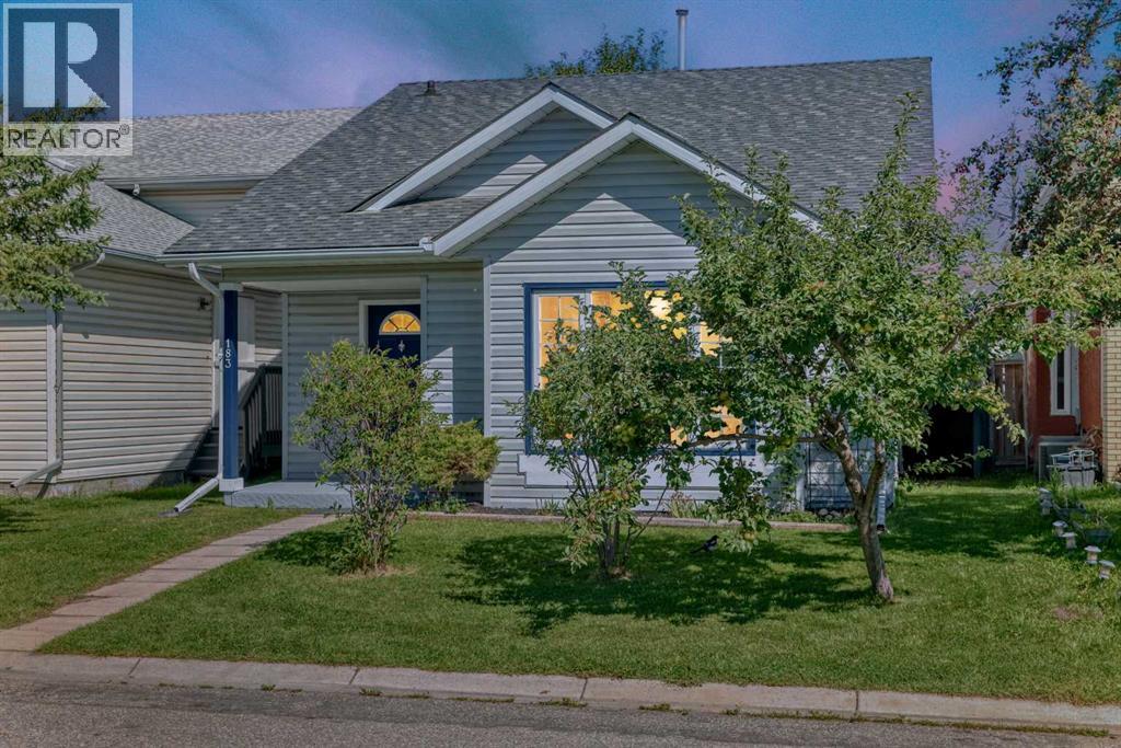 183 Applefield Close SE