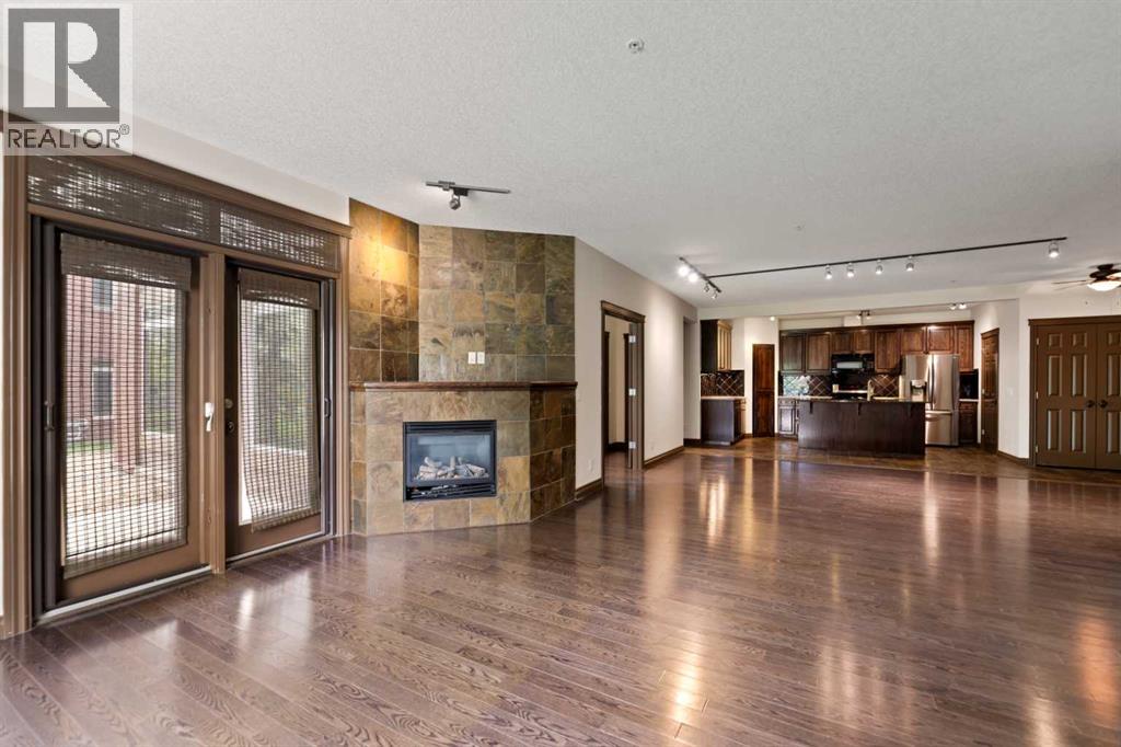 2108, 24 Hemlock Crescent SW