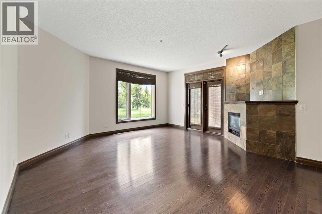 2108, 24 Hemlock Crescent SW