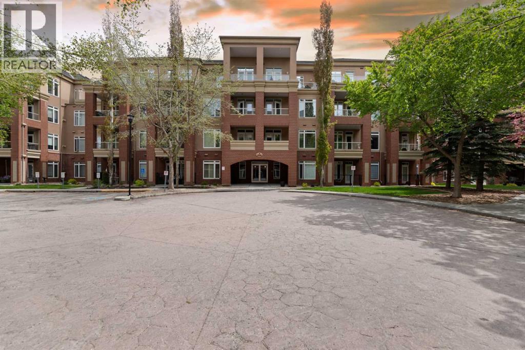 2108, 24 Hemlock Crescent SW