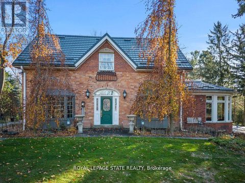 492 GOVERNORS ROAD Hamilton (Dundas) ON L9H5E3