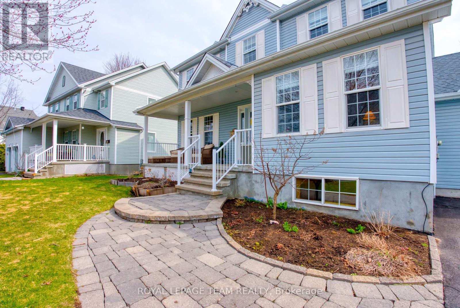 18 MCCUAIG DRIVE