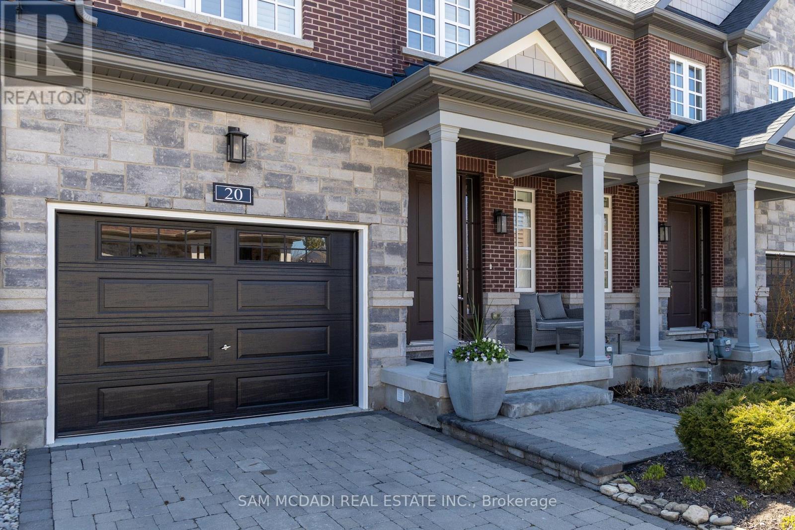 20 WINDSOR CIRCLE