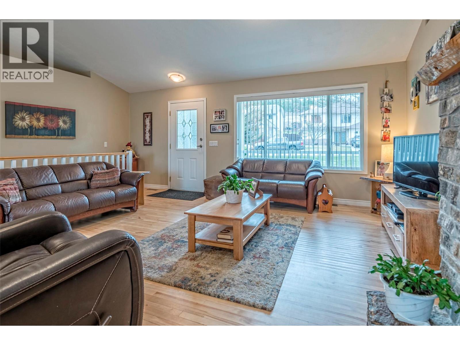 2735 Northview Place