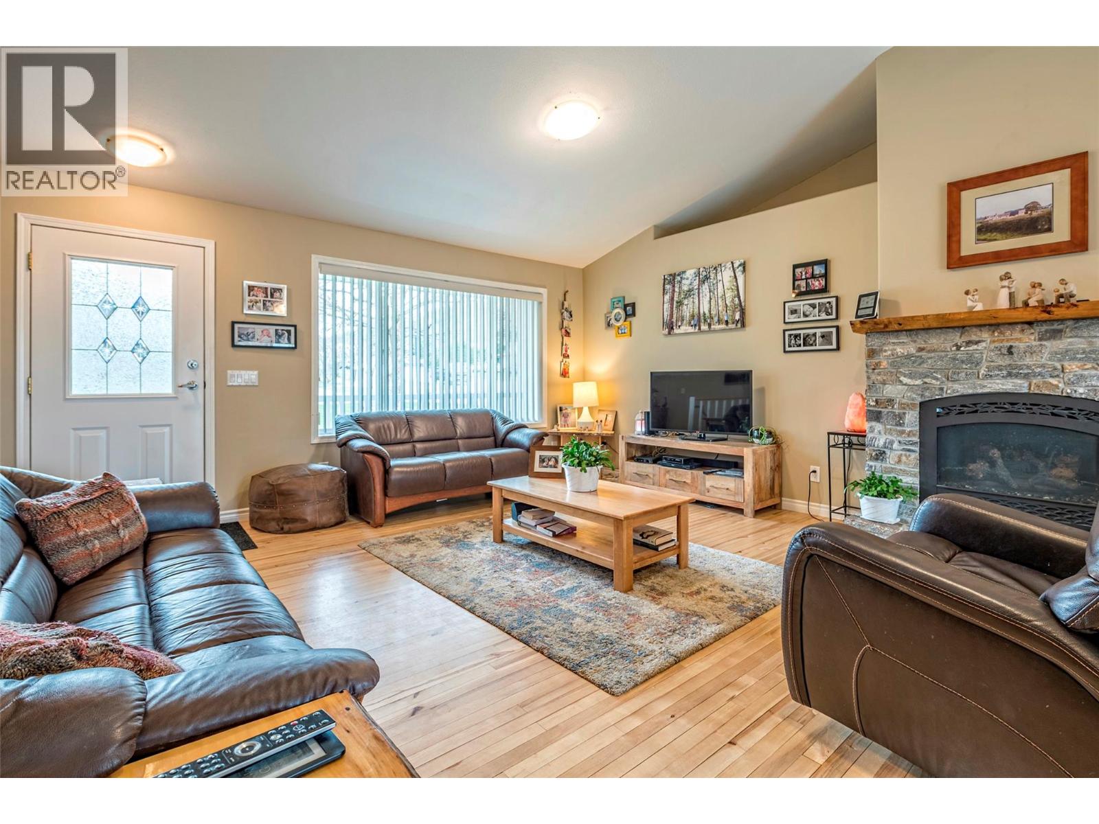 2735 Northview Place