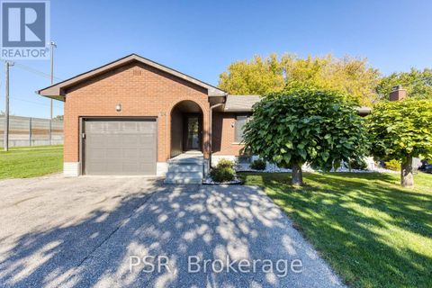 24 BURBANK ROAD Kitchener ON N2B1E1