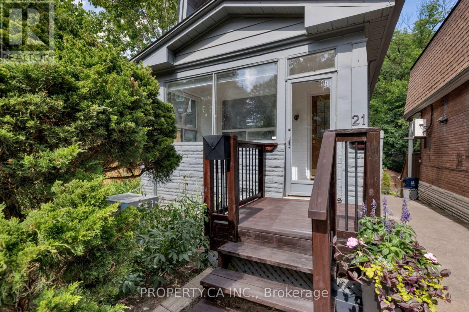 21 WEST LYNN AVENUE