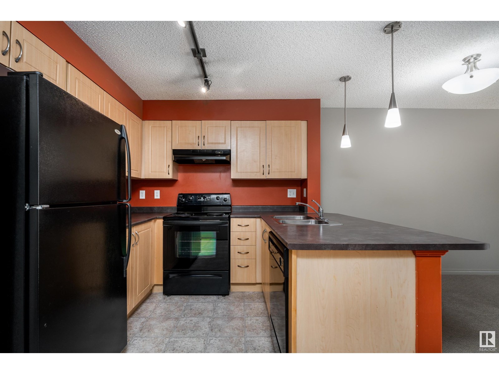 #115 11441 ELLERSLIE RD SW
