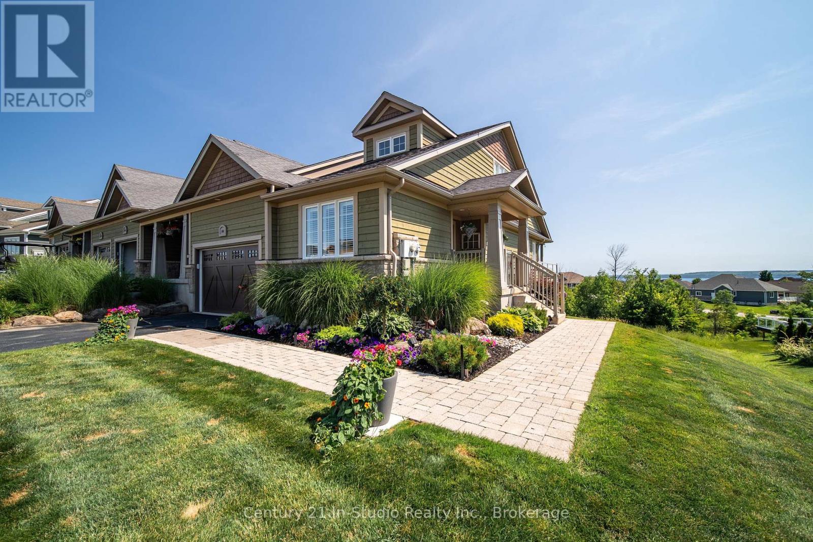 1 - 301 TELFORD TRAIL