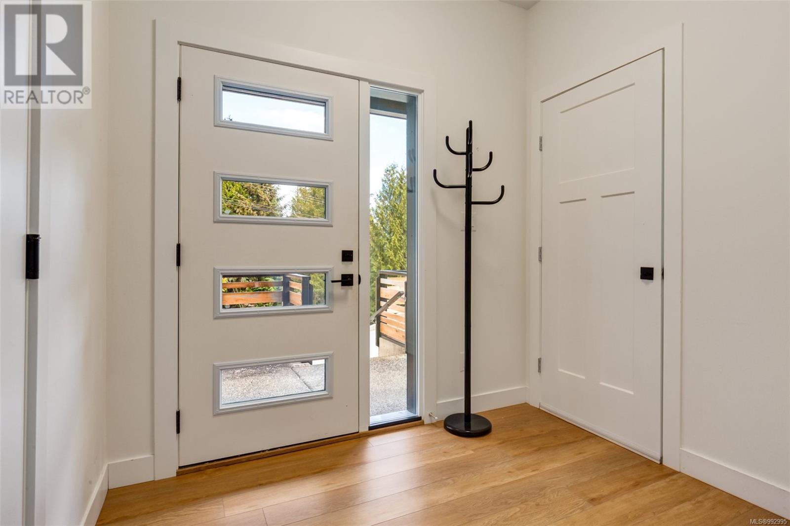 472 Davis Rd