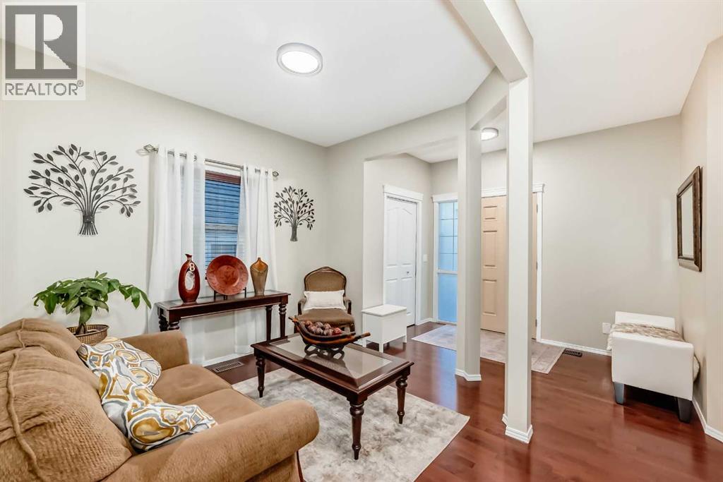 719 Panamount Boulevard NW