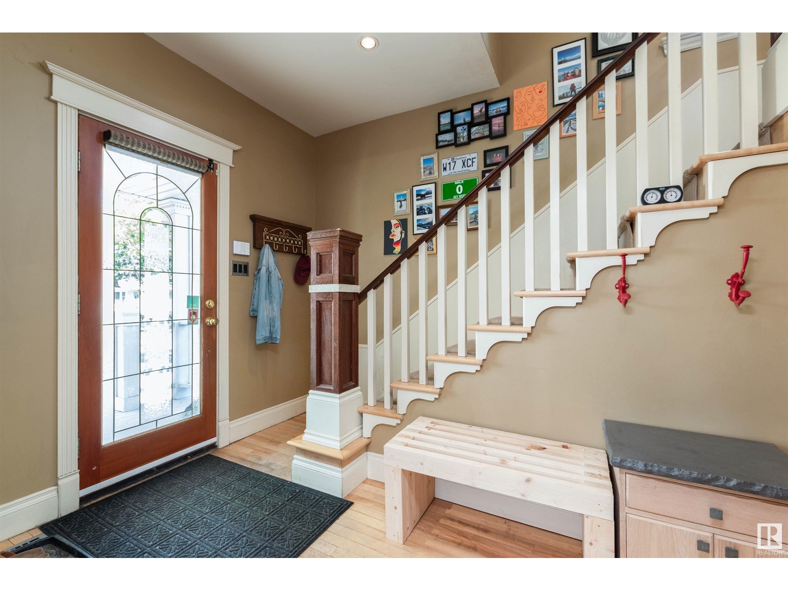 12109 45 ST NW
