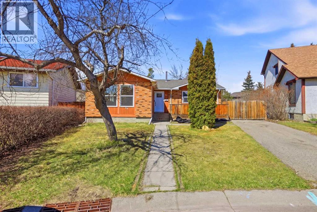 92 Whitlock Close NE