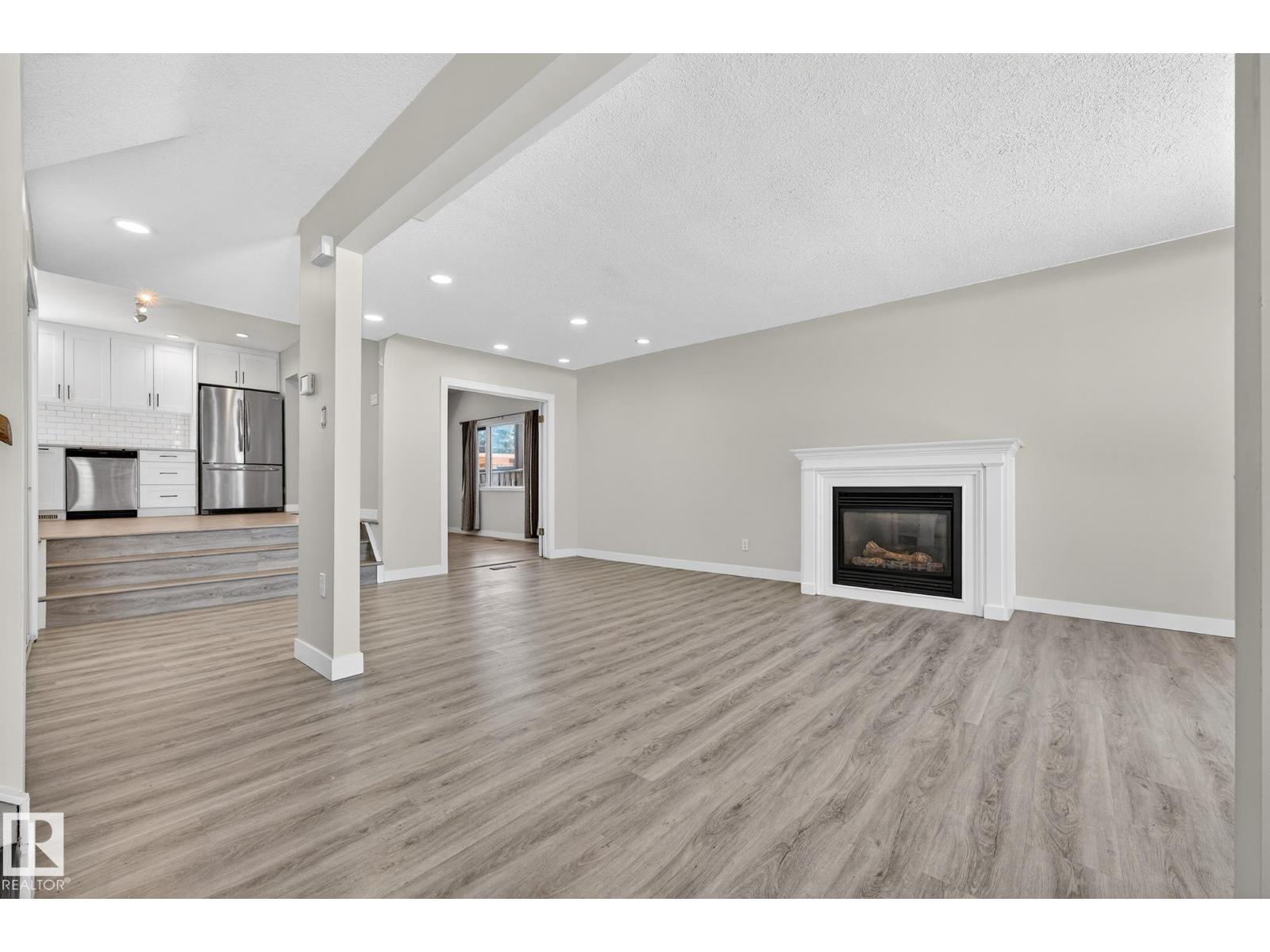 10519 140 ST NW