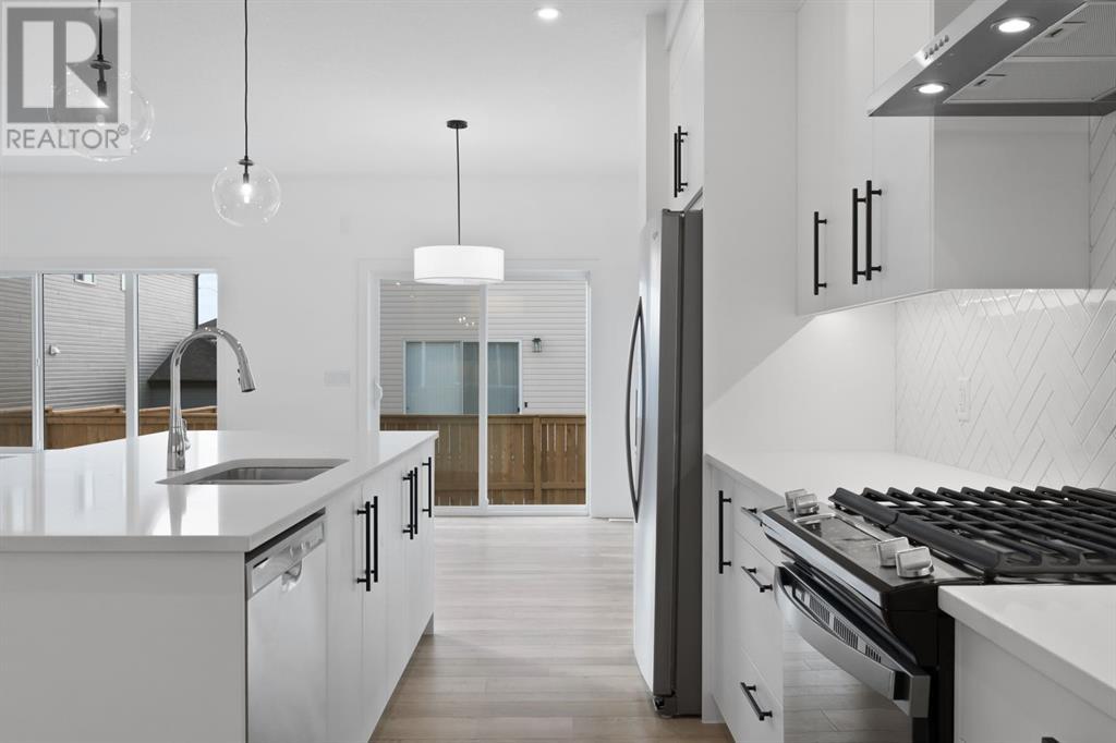 43 Carringvue Place NW