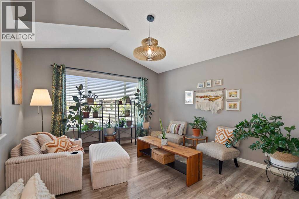 247 Copperfield Heights SE