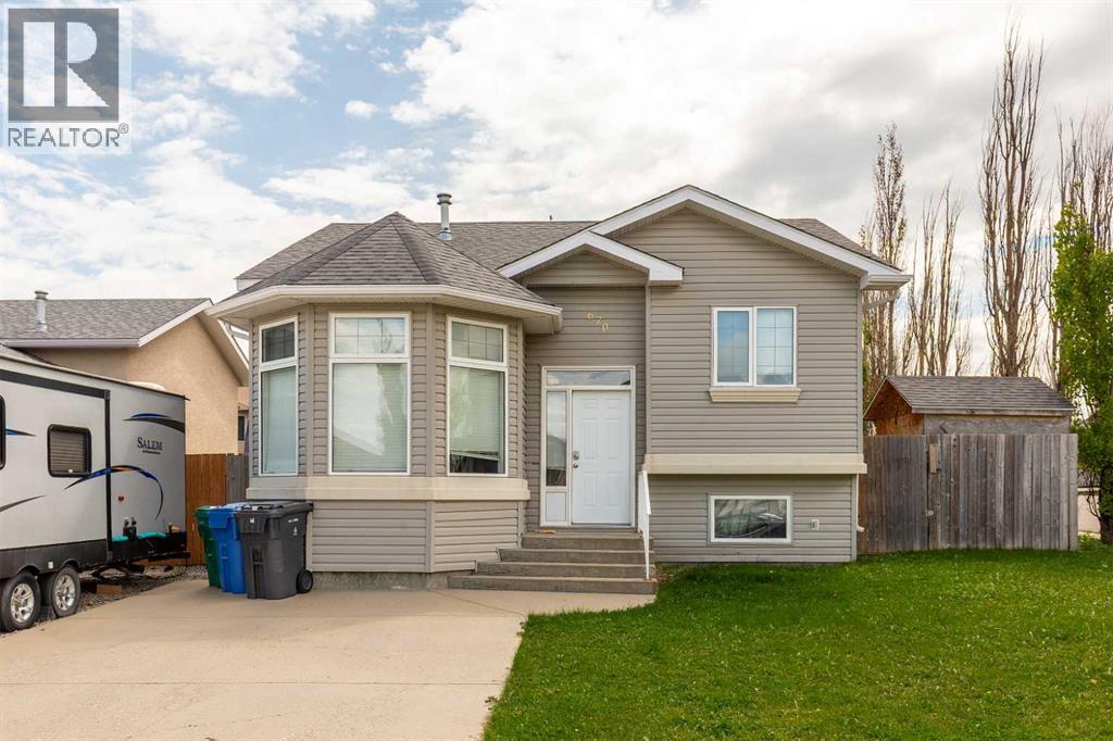 670 Blackfoot Terrace W