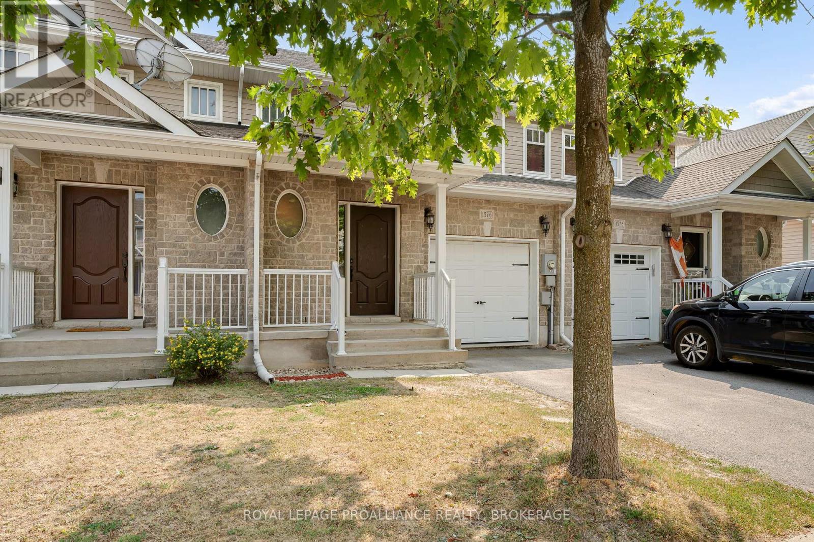 1576 CRIMSON CRESCENT
