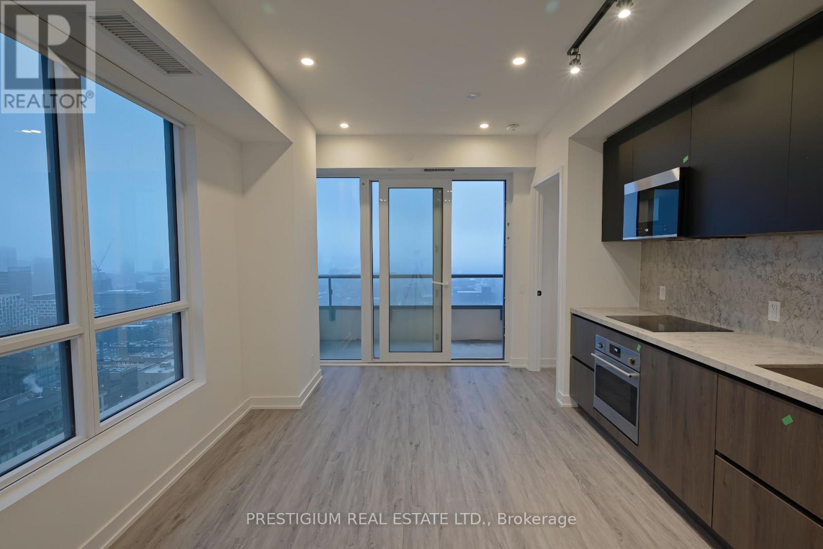 3510 - 108 PETER STREET