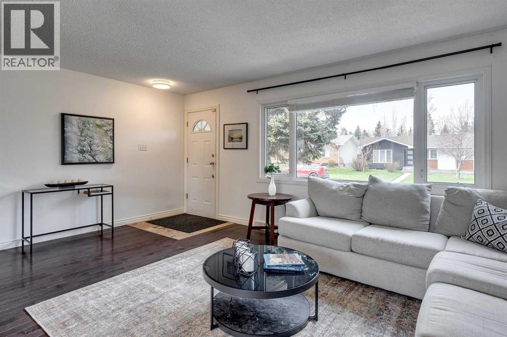 107 Sackville Drive SW