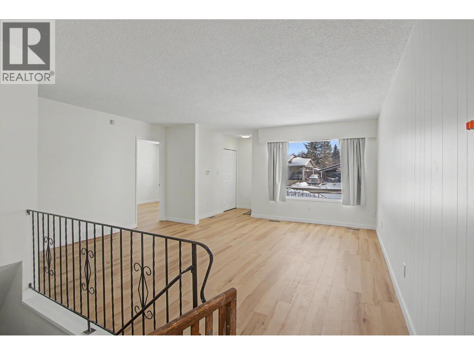 5977 SIMON FRASER AVENUE