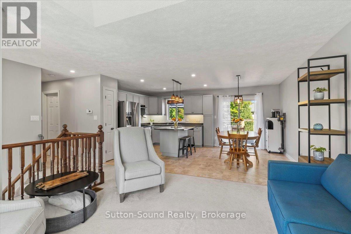 224 2ND STREET W