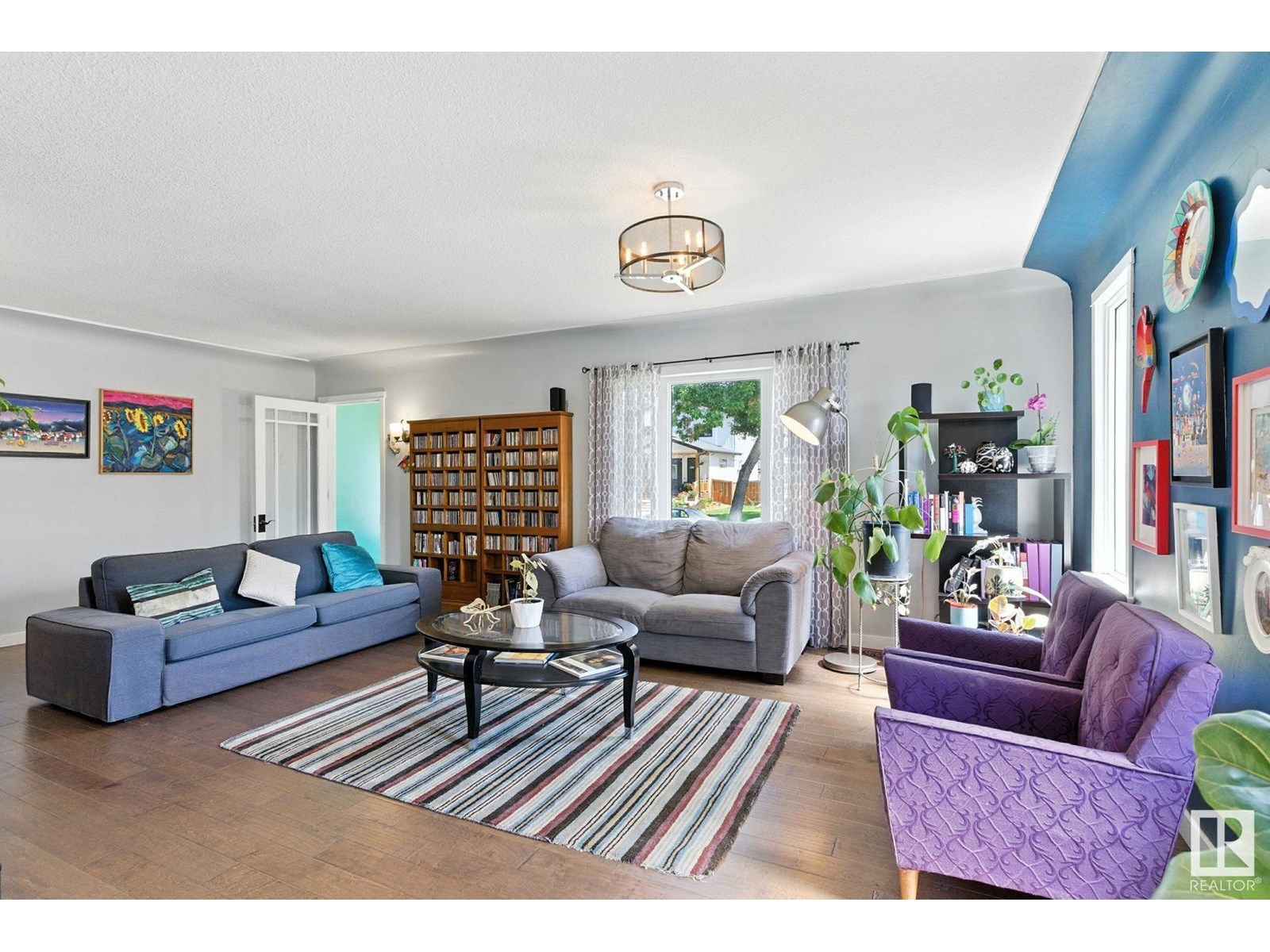 11204 61 ST NW