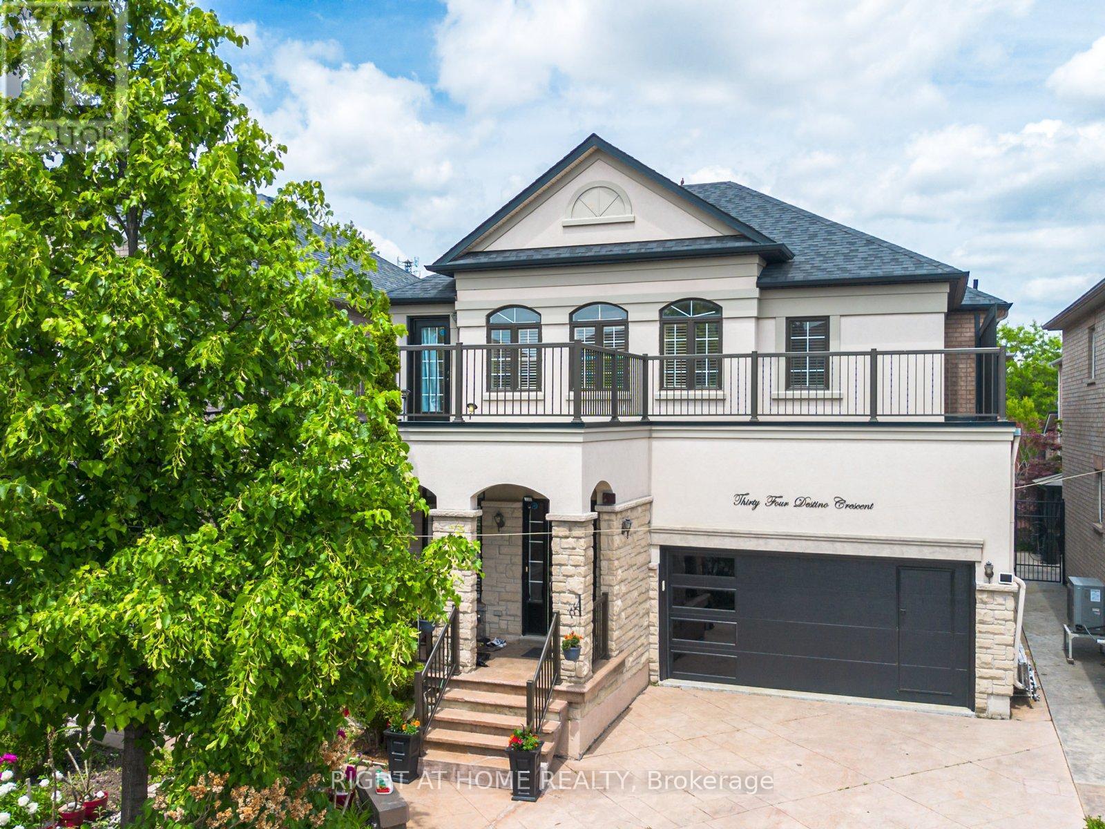 34 DESTINO CRESCENT