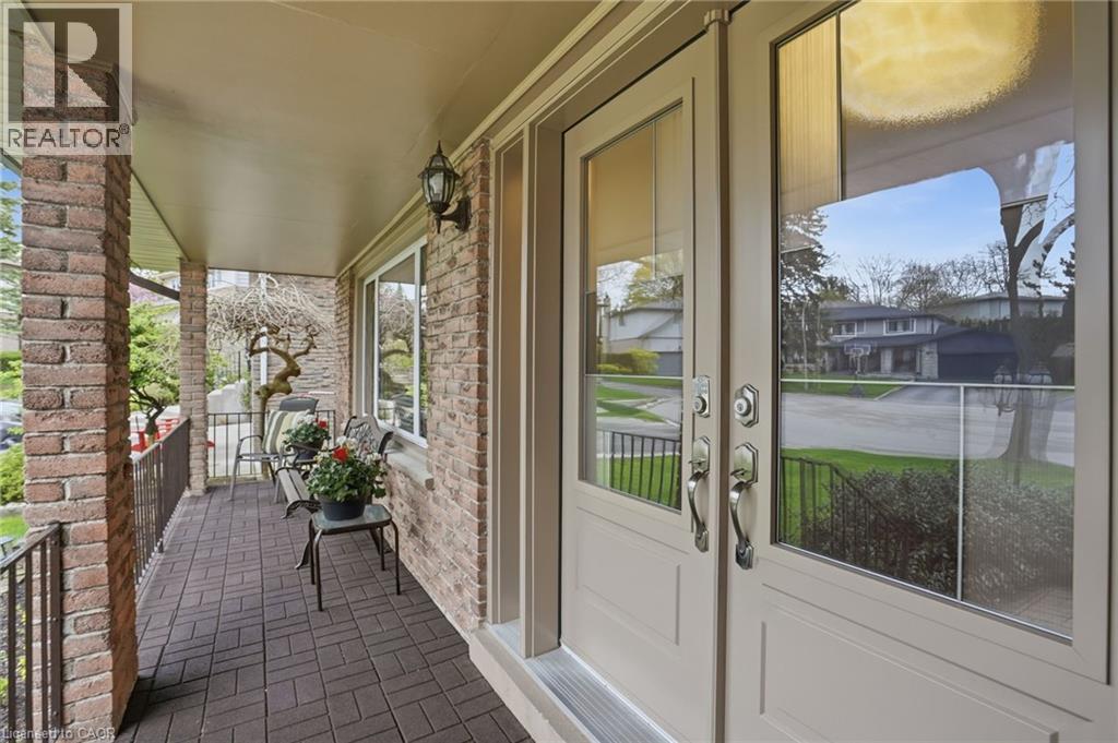 2127 LARABEE Court