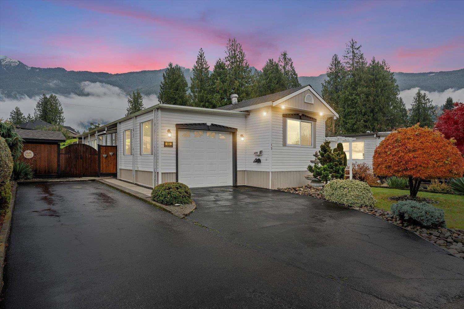 15 52324 YALE ROAD|Rosedale