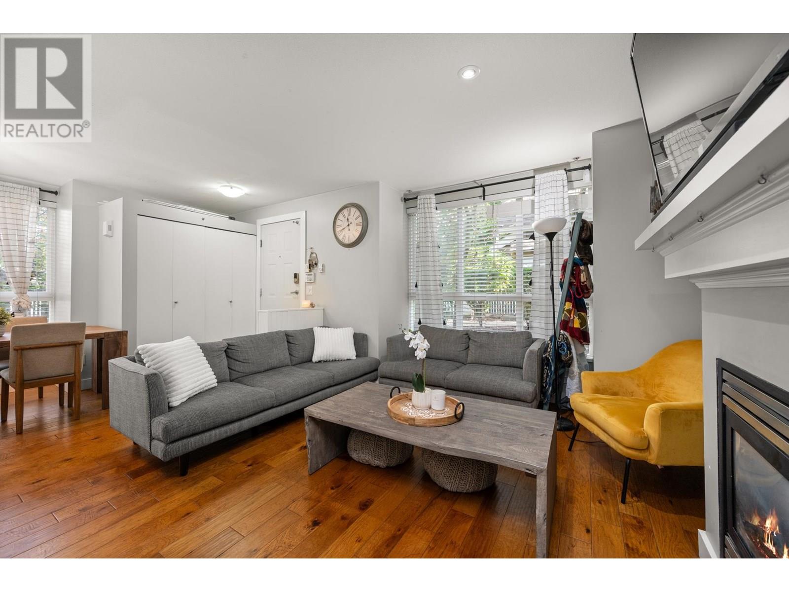 1 1075 LYNN VALLEY ROAD