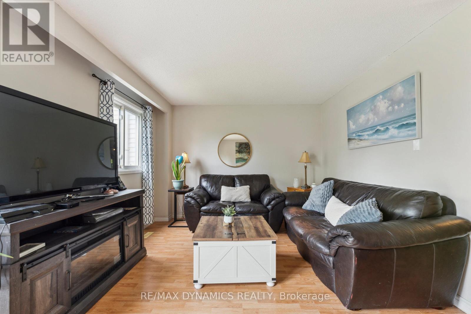 82 LYNDEN CIRCLE