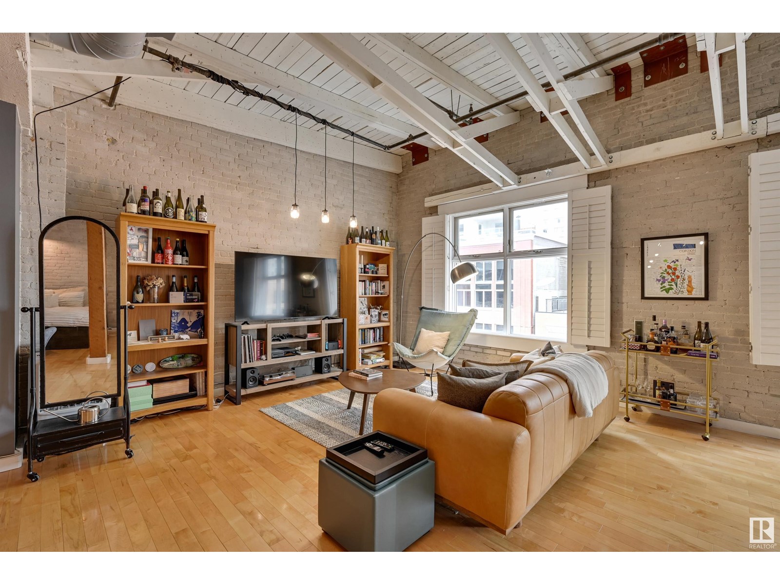 #504 10169 104 ST NW