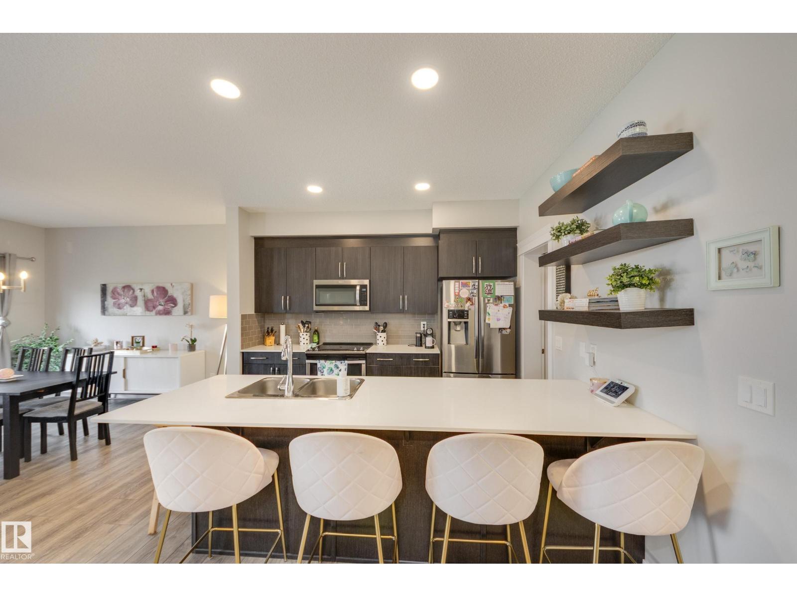 9932 223 ST NW NW
