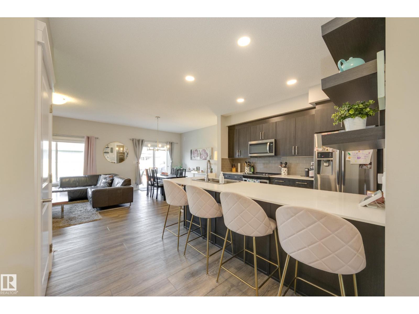 9932 223 ST NW NW