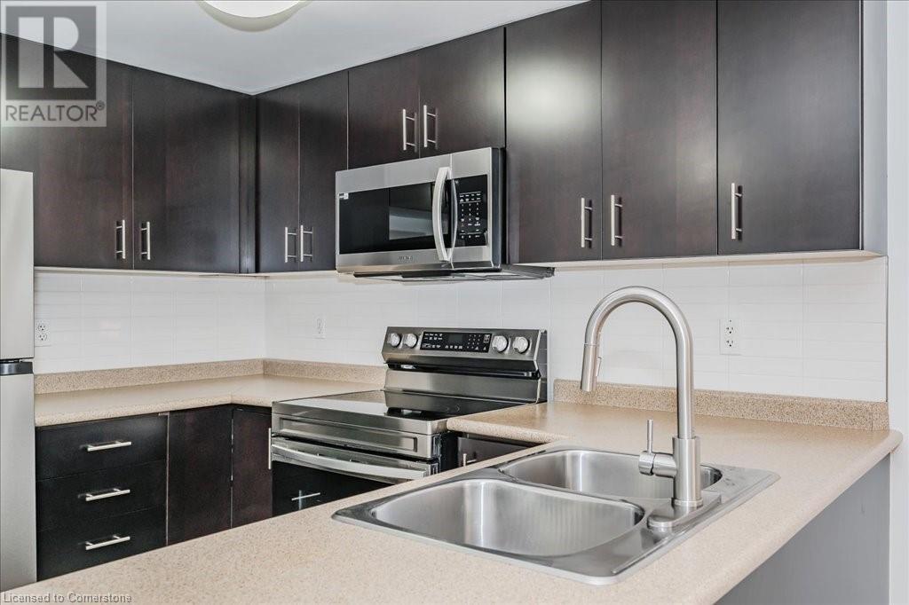 41 GOODWIN Drive Unit# 202