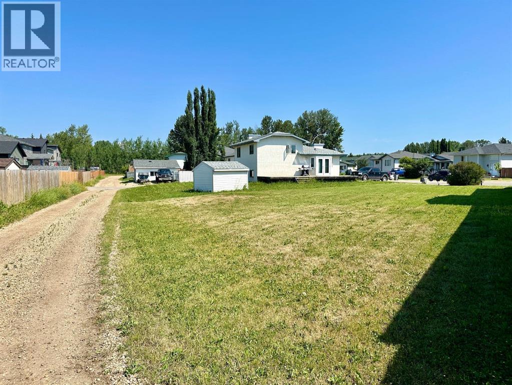 Photo 1 of 5 — 17 Steward Drive, Whitecourt, AB T7S1R1