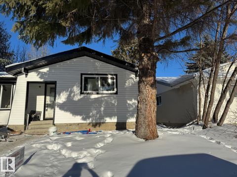 11628 151 AV NW NW Edmonton AB T5X1C6