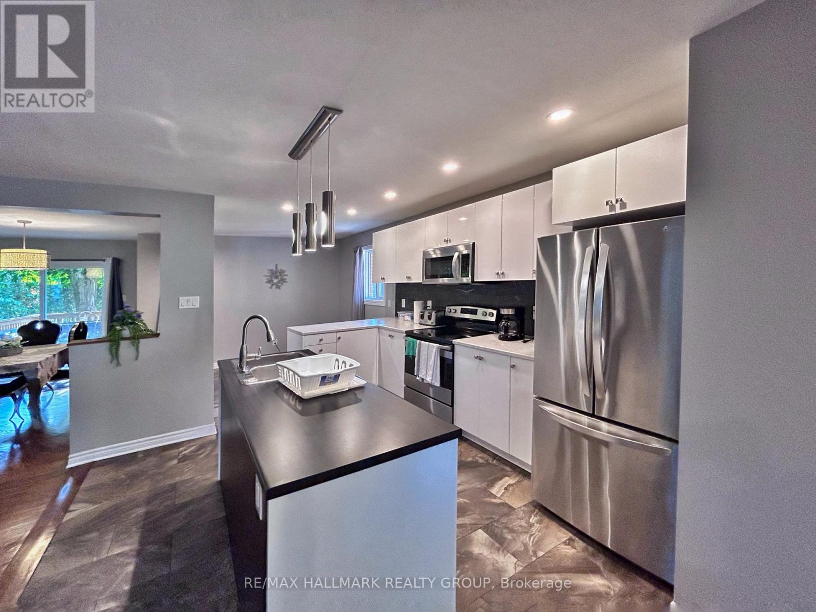 18 FOREST PARK AVENUE