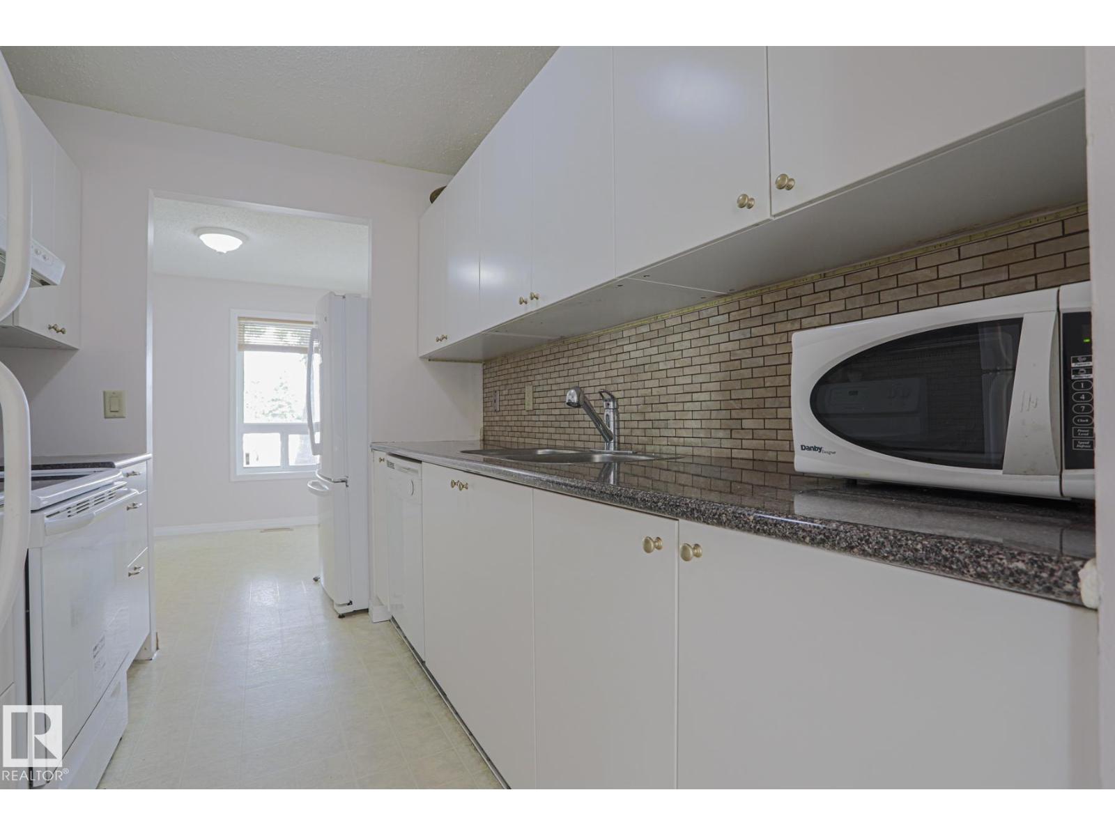 606 SADDLEBACK RD NW