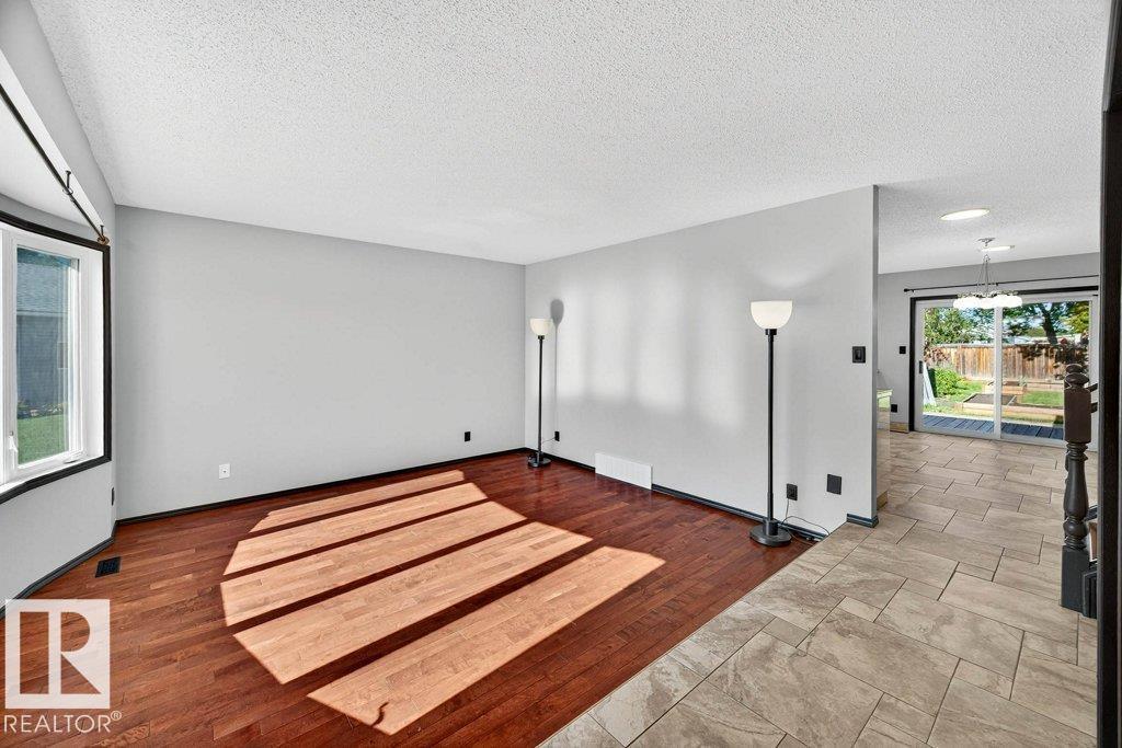 10106 89 ST