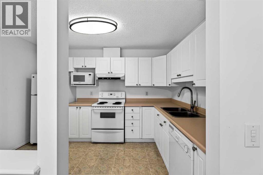 3205, 3000 Sienna Park Green SW