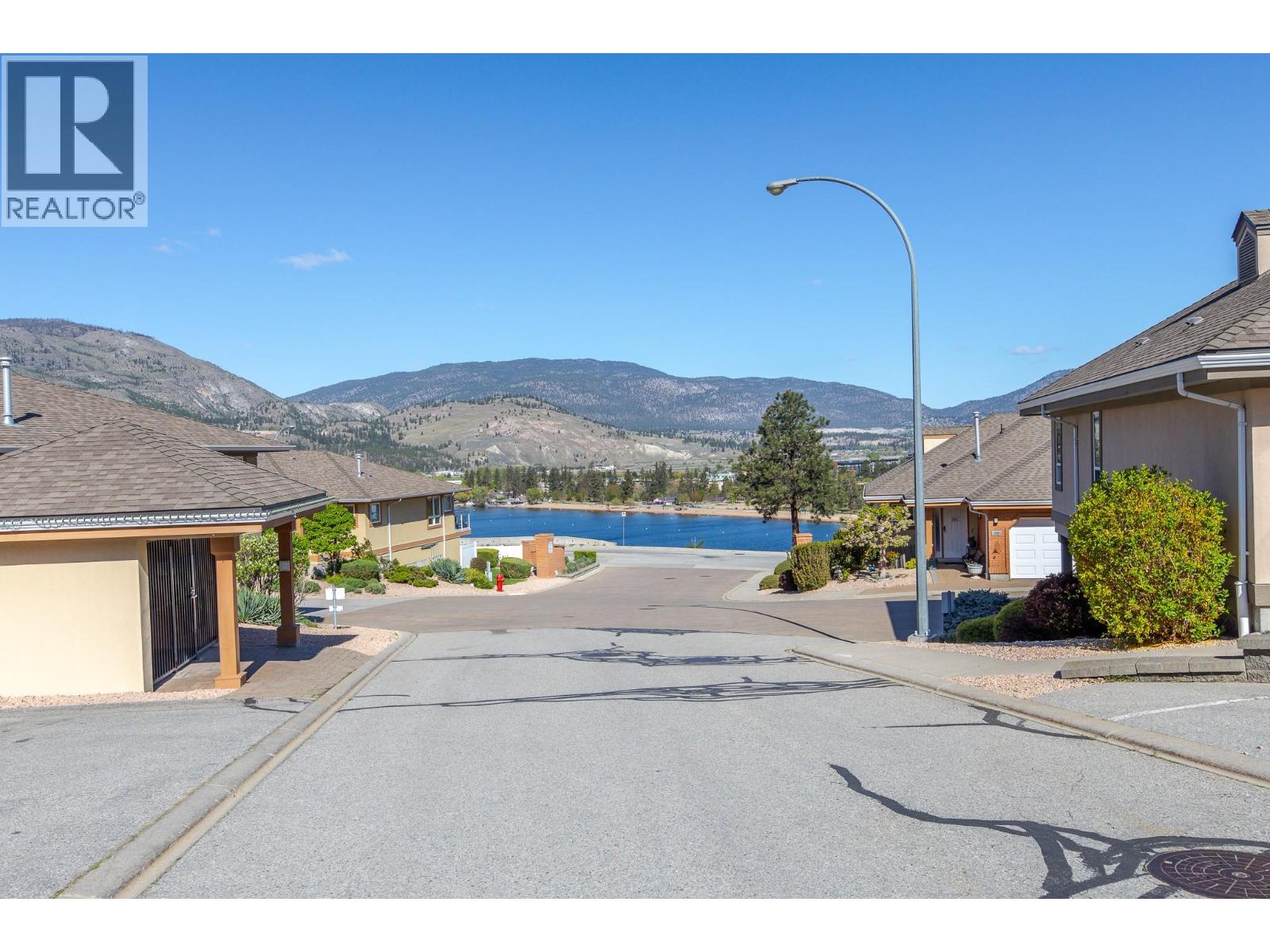 3948 Finnerty Road Unit# 132