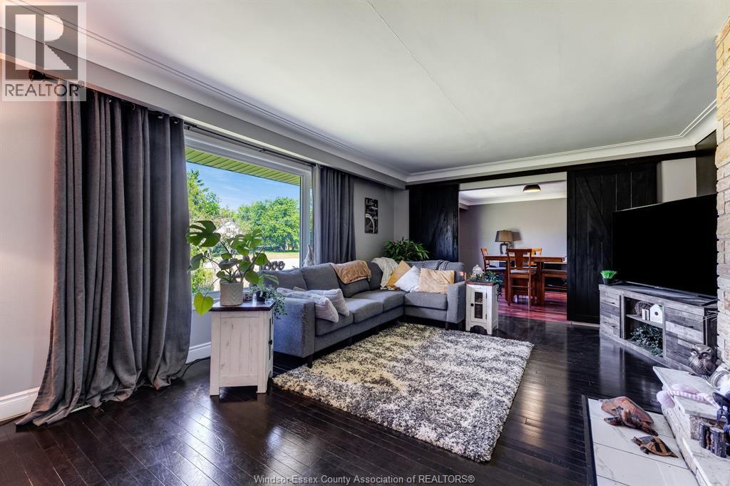 1235 Gesto Sideroad