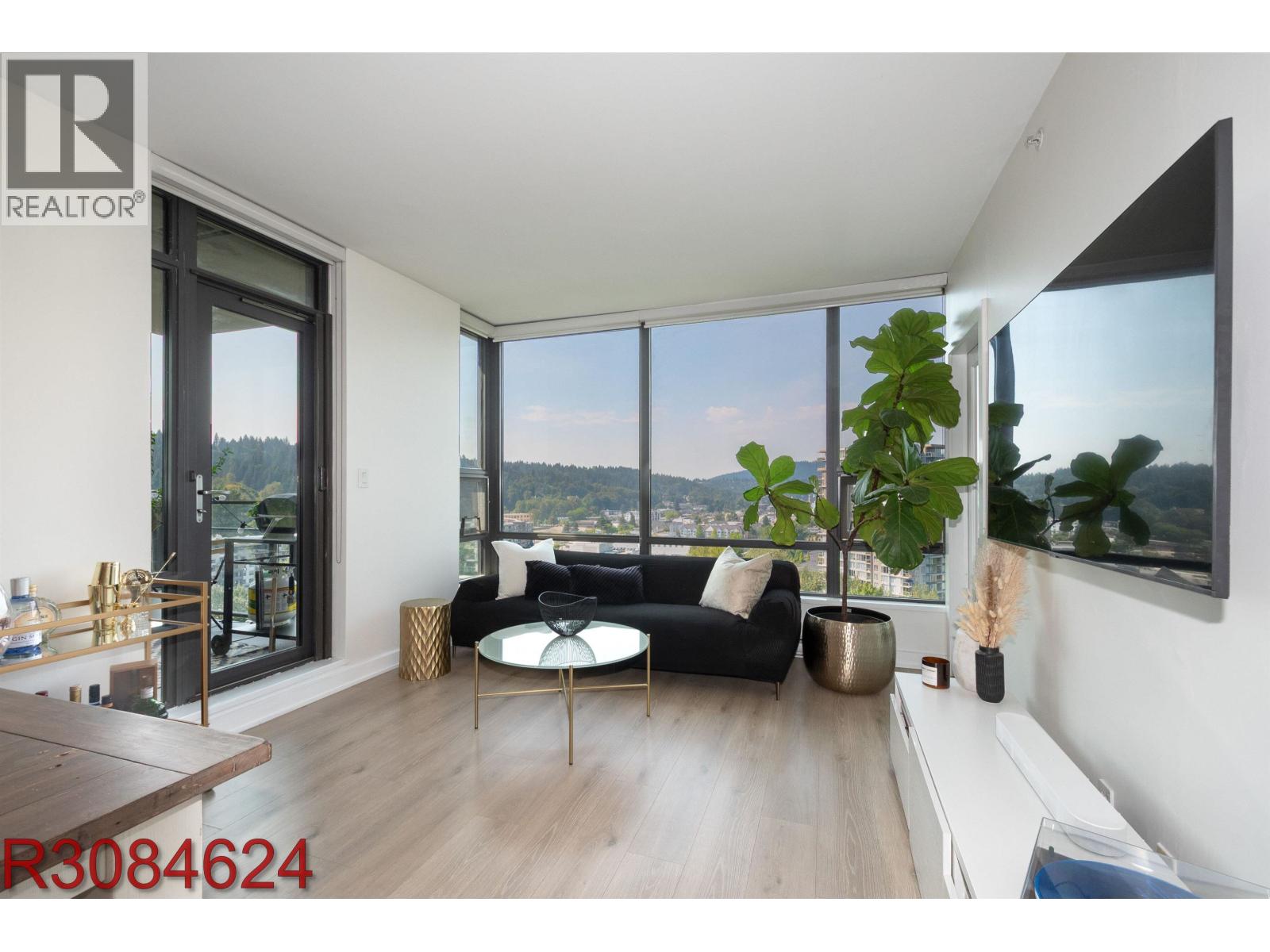 1902 301 CAPILANO ROAD